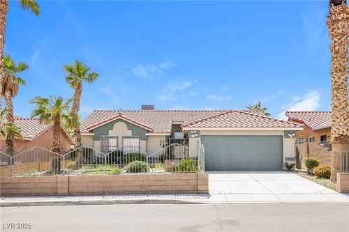 627 Stonehurst Dr, North Las Vegas, NV, 89031-1720 | Card Image