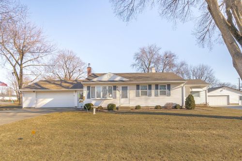 400 Everette Avenue, Elk Run Heights, IA, 50707 | Card Image