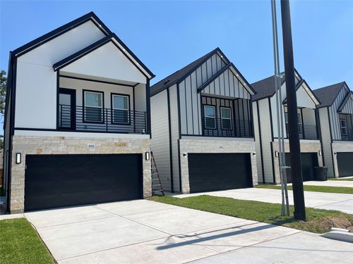 8008 Cora St, Houston, TX, 77088-5830 | Card Image