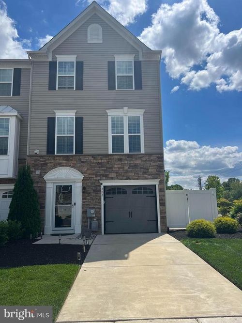 101 Pinnacle Pl, SEWELL, NJ, 08080-3847 | Card Image