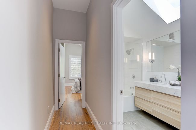 14 Marion St, House attached with 3 bedrooms, 3 bathrooms and null parking in Toronto ON | Image 34