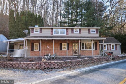 6381 Glatfelters Station Road, SEVEN VALLEYS, PA, 17360 | Card Image