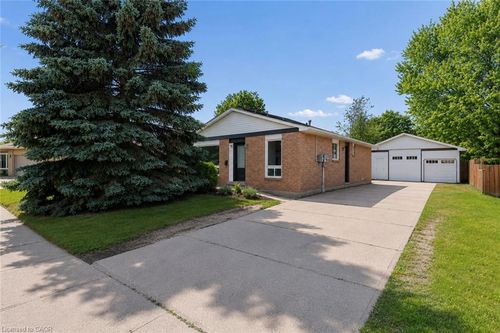 96 Pathfinder Cres, Kitchener, ON, N2P1S6 | Card Image