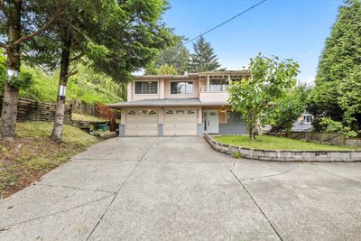 8036 Cedar St, House other with 6 bedrooms, 3 bathrooms and 5 parking in Mission BC | Image 1