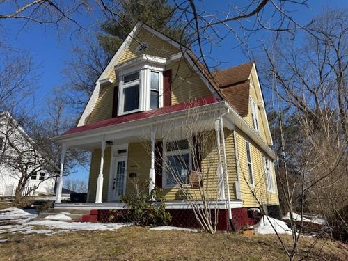 43 Park St, Jackson, OH, 45640-2003 | Card Image