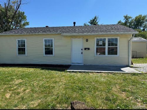 712 Saint Monica Dr, Cahokia, IL, 62206-1746 | Card Image