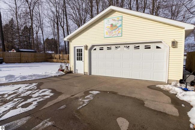 523 Orchard Ave, House other with 3 bedrooms, 2 bathrooms and null parking in Clare MI | Image 13