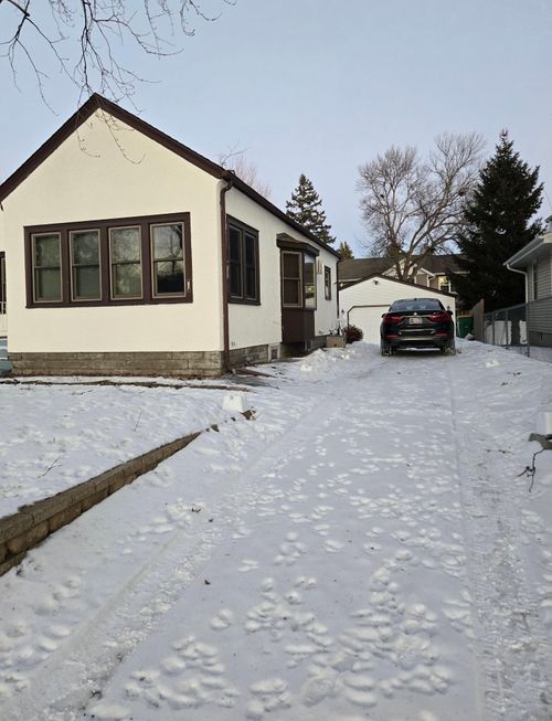 4121 2nd St Ne, Columbia Heights, MN, 55421-2732 | Card Image