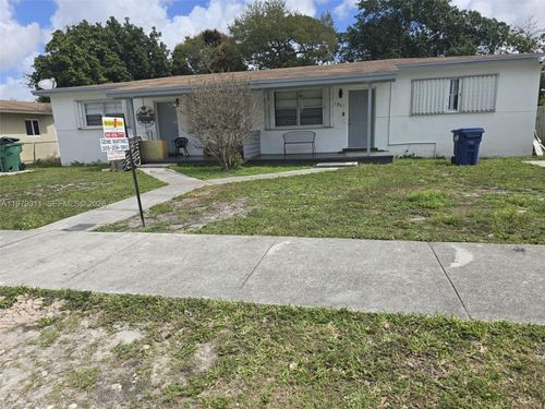 15741 Nw 38th Pl, Miami Gardens, FL, 33054-6729 | Card Image