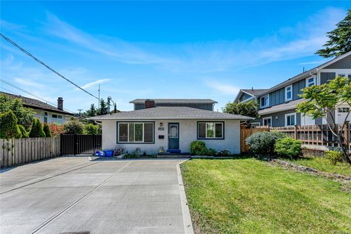 1689 Kisber Ave, Victoria, BC, V8P2W5 | Card Image