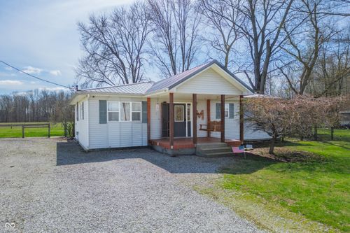 9091 E County Road 900 S, Austin, IN, 47102-7247 | Card Image