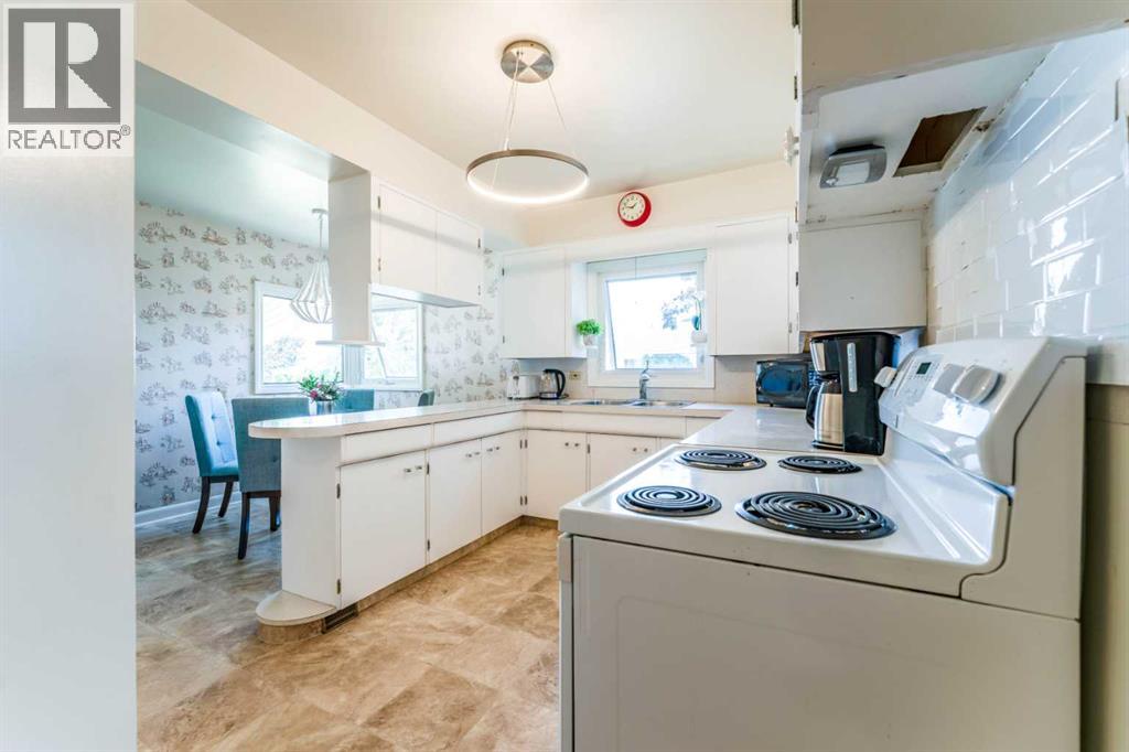 Residential in Pincher Creek 5