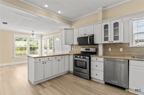 202 S 27th St, Temple, TX, 76504-4010 | Card Image
