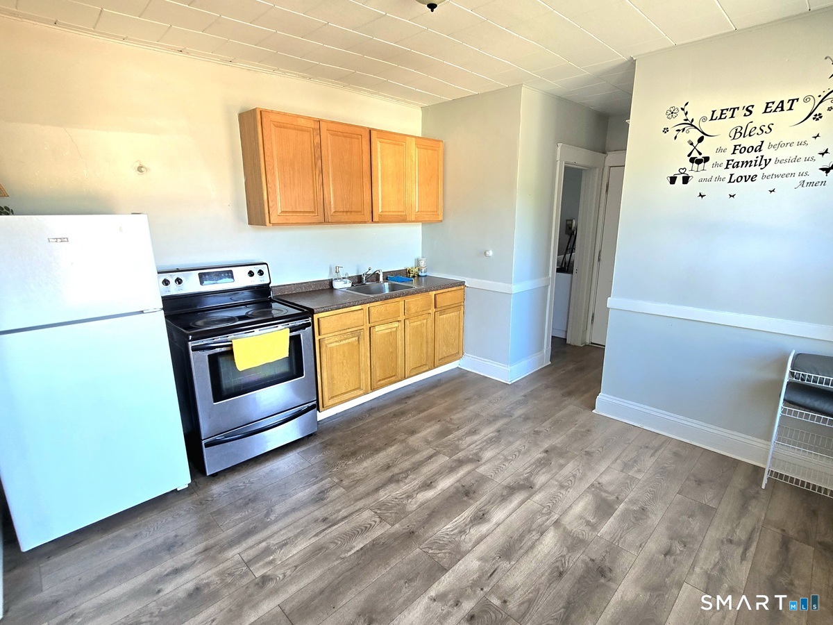 Residential Lease in Hartford 4