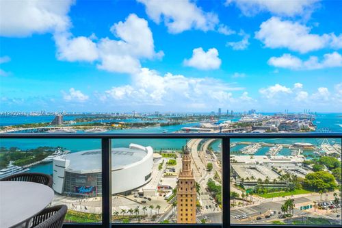 2915-159 Ne 6 St, Miami, FL, 33132 | Card Image