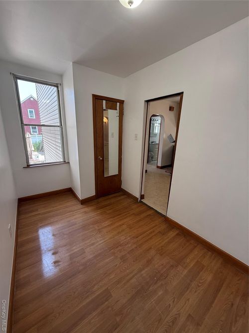 9117 78th St, Woodhaven, NY, 11421-2903 | Card Image