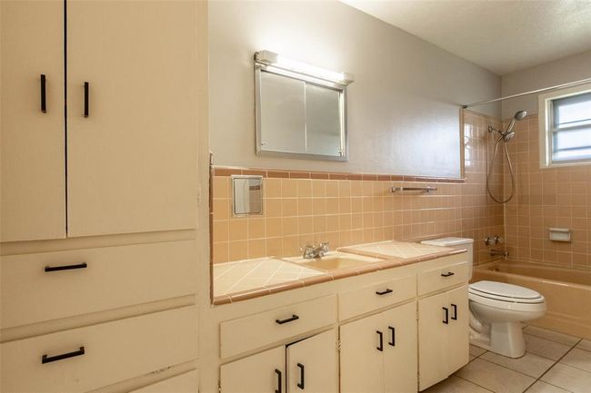 409 W Buffalo St, House other with 3 bedrooms, 2 bathrooms and null parking in Caldwell TX | Image 14