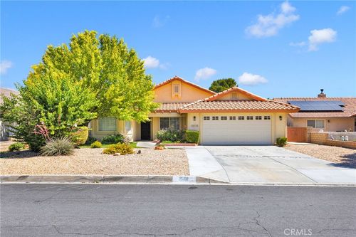 15118 Orchard Hill Ln, Helendale, CA, 92342-7855 | Card Image