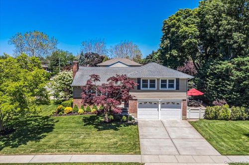 21 Lydia Ln, Garden City, NY, 11530-5439 | Card Image