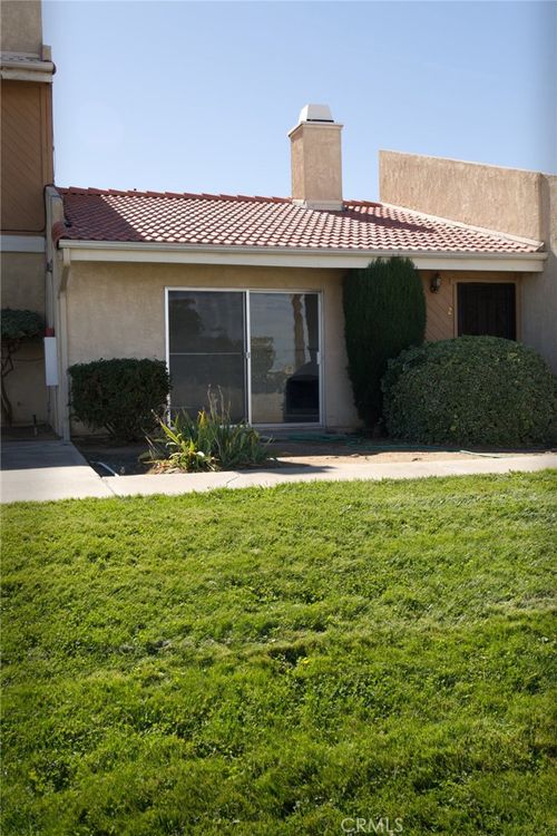 16465 Green Tree Blvd, Victorville, CA, 92395-5241 | Card Image