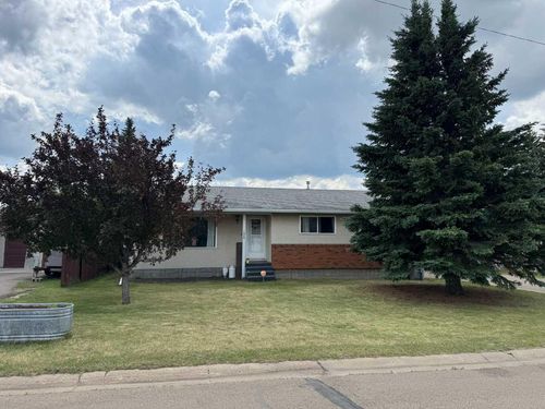 1029 18 Avenue, Wainwright, AB, T9W1K2 | Card Image