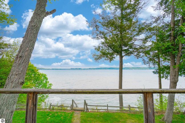 6514 Beechtree Rd, House other with 4 bedrooms, 2 bathrooms and null parking in Glen Arbor MI | Image 9