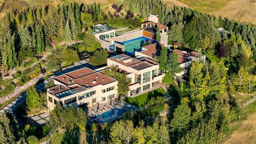 {{alt}} | Card Image