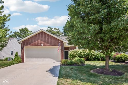 425 Dylan Dr, Avon, IN, 46123-3802 | Card Image