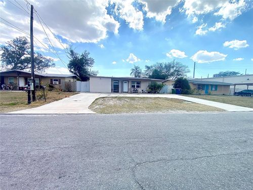 2136 W Rambla St, Tampa, FL, 33612-7535 | Card Image