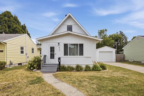 620 17th St N, Moorhead, MN, 56560-2359 | Card Image