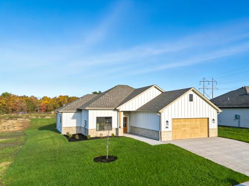 4401 Stone Mountain Pkwy, COLUMBIA, MO, 65201-2988 | Card Image