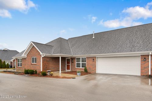 505 Eagle Pointe Dr, Louisville, KY, 40214-5460 | Card Image