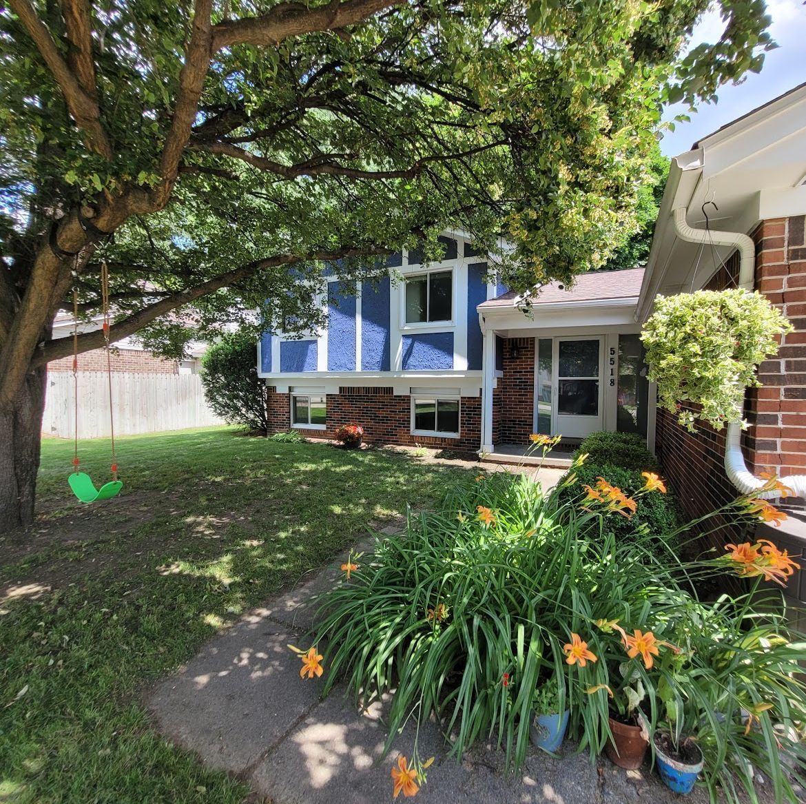 Fox Chase Ln, Clarkston, MI 48346