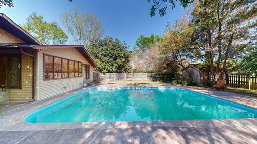 131 Stoners Glen Dr, Hermitage, TN, 37076-2261 | Card Image