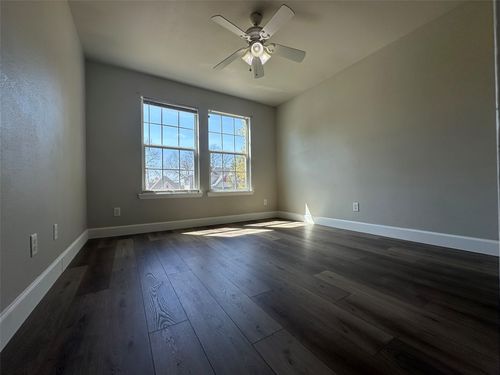 617-615 N Cleveland Ave, Sherman, TX, 75090-4603 | Card Image