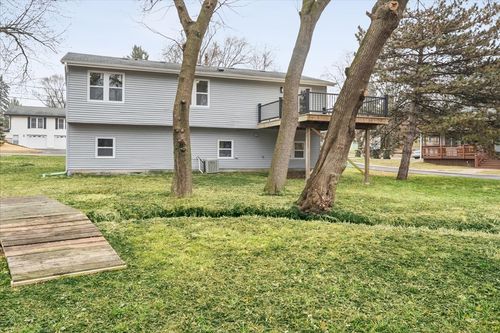 349 Park Ave, Cary, IL, 60013-2736 | Card Image