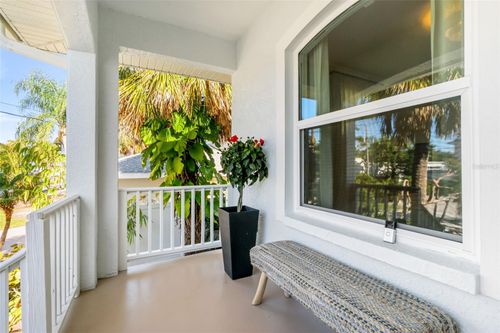 421 Island Cir, SARASOTA, FL, 34242-1939 | Card Image