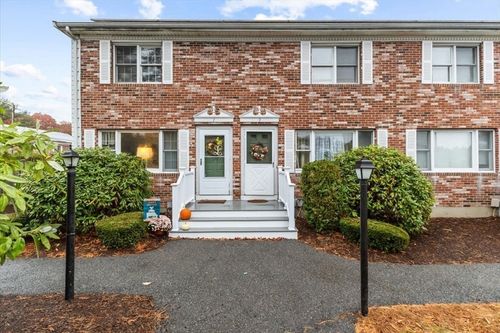 1-1 Robins St, East Bridgewater, MA, 02333-2533 | Card Image