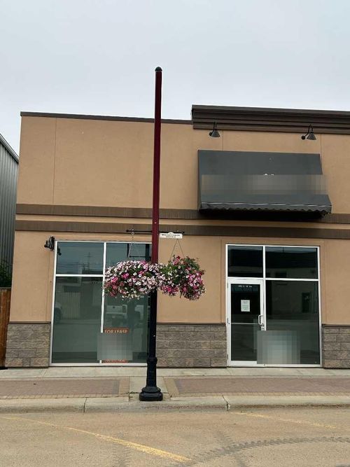 {{alt}} | Card Image