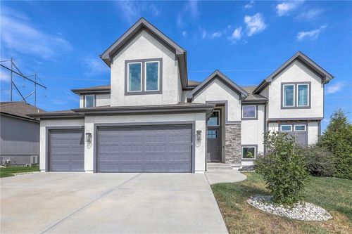 24976 W 87th St, Lenexa, KS, 66227-4026 | Card Image
