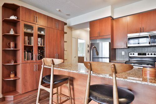 208-260 Sackville St, Toronto, ON, M5A0B3 | Card Image