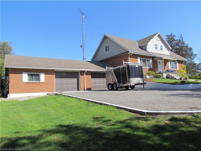 945 Mid Nwal Townline Road, House other with 7 bedrooms, 3 bathrooms and 7 parking in Norfolk County ON | Image 4