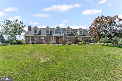 240 Longwood Rd, KENNETT SQUARE, PA, 19348-1706 | Card Image