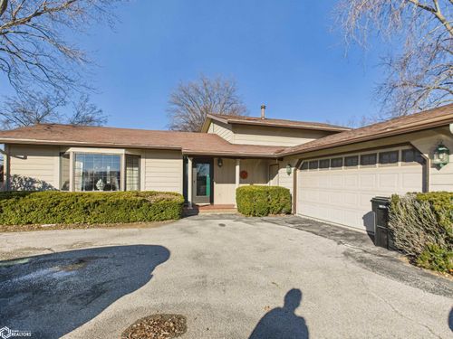 187 E Rochester Rd, Ottumwa, IA, 52501-1125 | Card Image