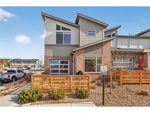 19518 E Sunset Cir, Aurora, CO, 80015-2887 | Card Image
