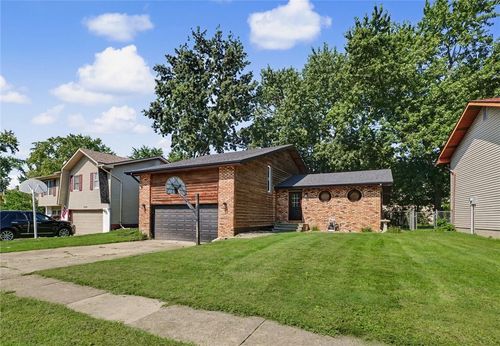 3583 Plover Dr, Decatur, IL, 62526-2243 | Card Image