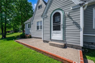 243 Alameda Rd, House other with 3 bedrooms, 2 bathrooms and null parking in Twp Of But Nw PA | Image 3