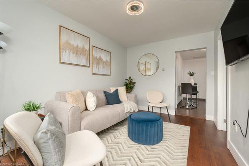 787 Knox Ave, Hamilton, ON, L8H6K9 | Card Image