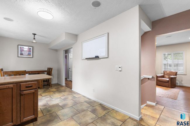 2424 S Main Ave, House other with 4 bedrooms, 3 bathrooms and null parking in Sioux Falls SD | Image 10