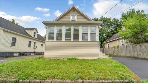 122 Dakota St, Rochester, NY, 14606-1332 | Card Image